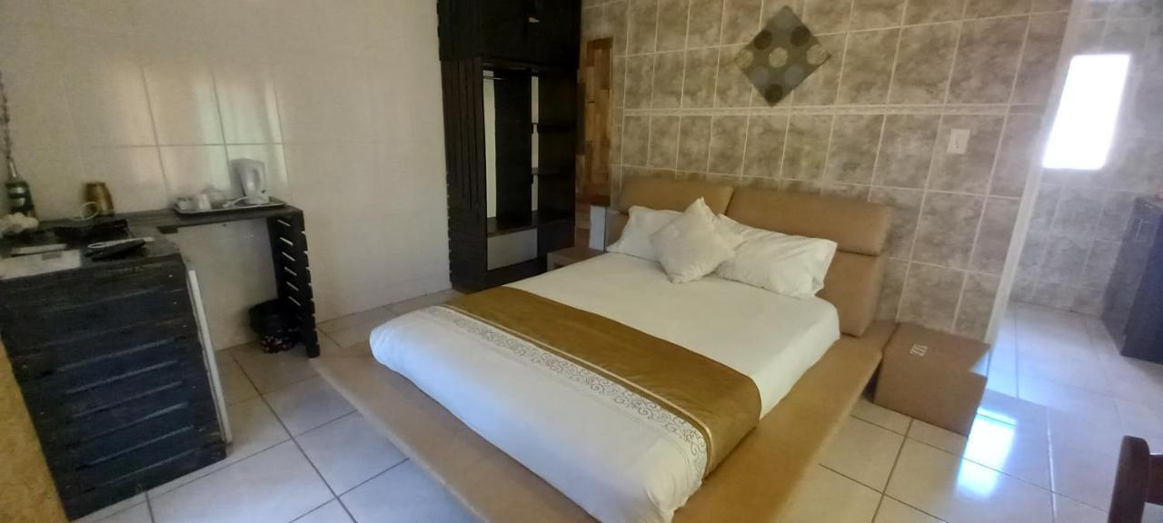 Belle Vue Bed & Breakfast Palapye Exterior foto